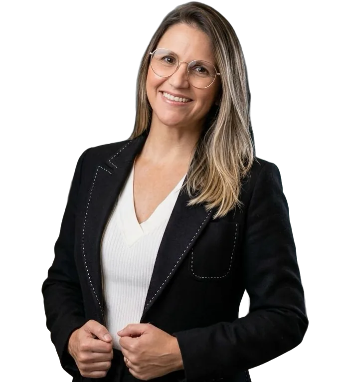 Profª Carla Oliveira, professora de Conhecimentos Pedagógicos e Legislação Educacional para concursos